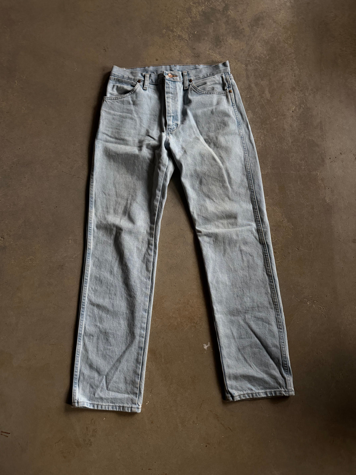 VTG Wrangler Straight Leg Light Wash Denim Jeans Sz 32x32