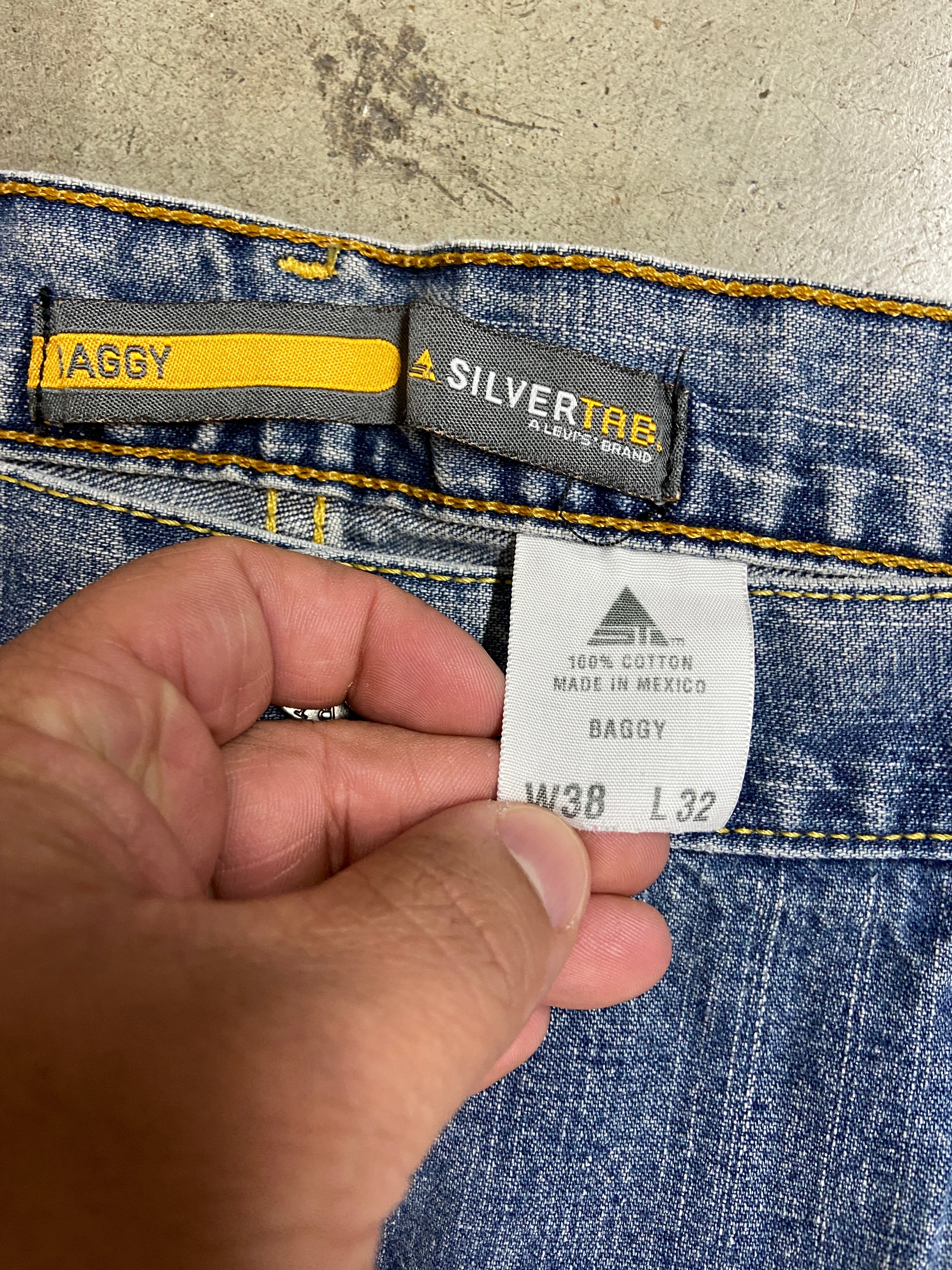 Y2K Levi's Silvertab Baggy Yellow Stitching Denim Jeans Sz 38x32