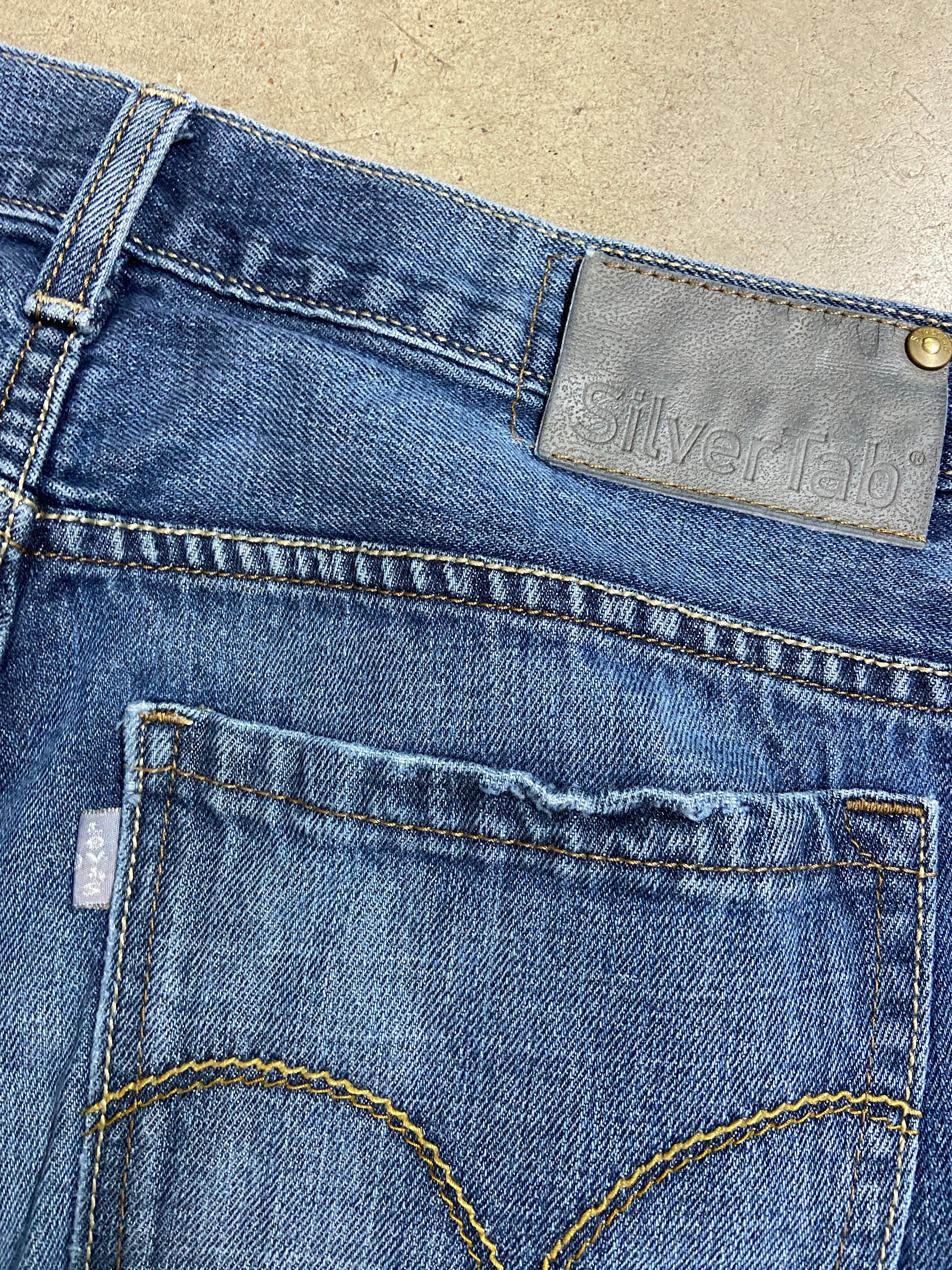Y2K Levi's Silvertab Medium Wash Denim Jeans Sz 34x37