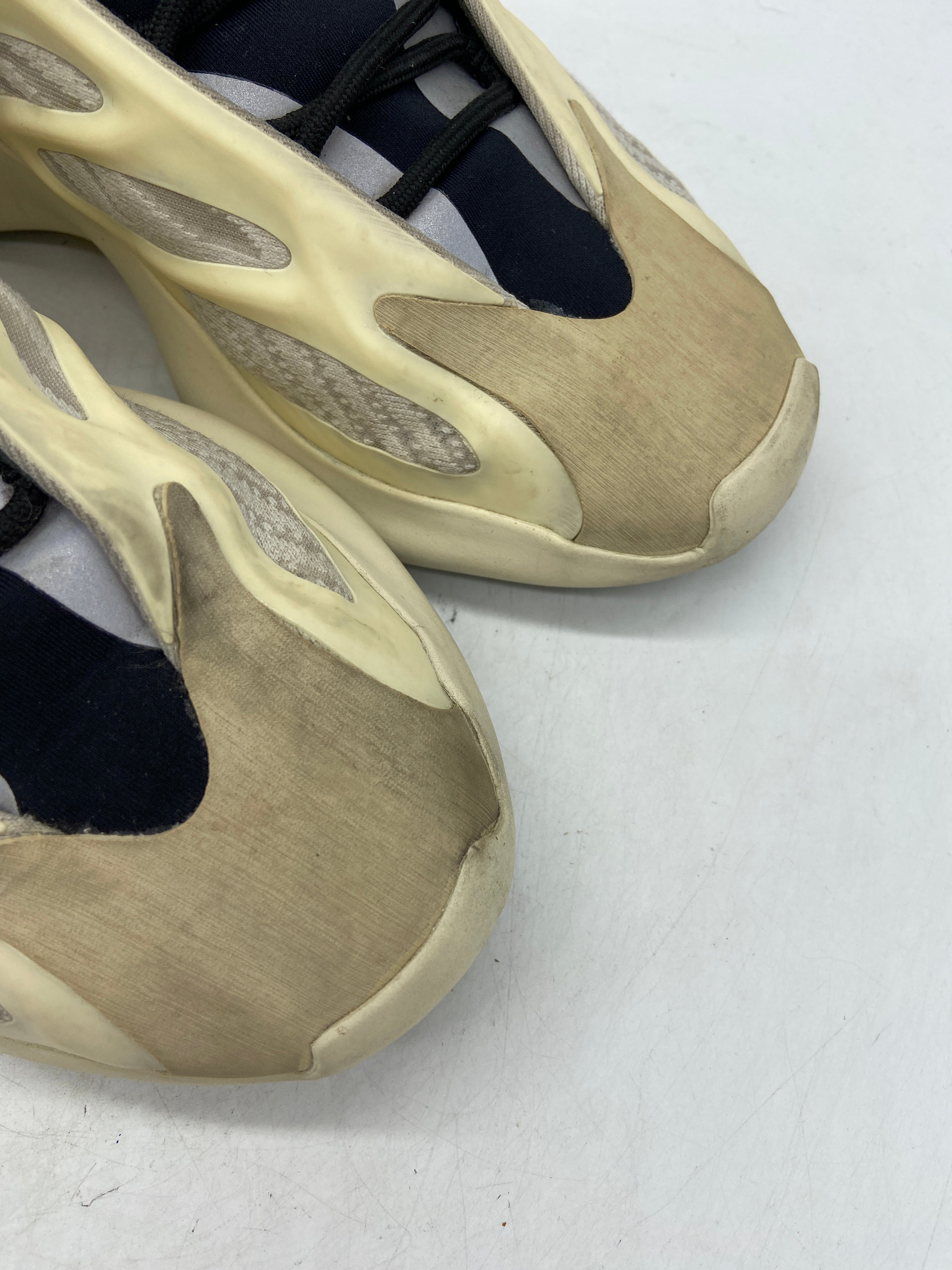 Preowned adidas Yeezy 700 V3 Azael Sz 9.5M/11W